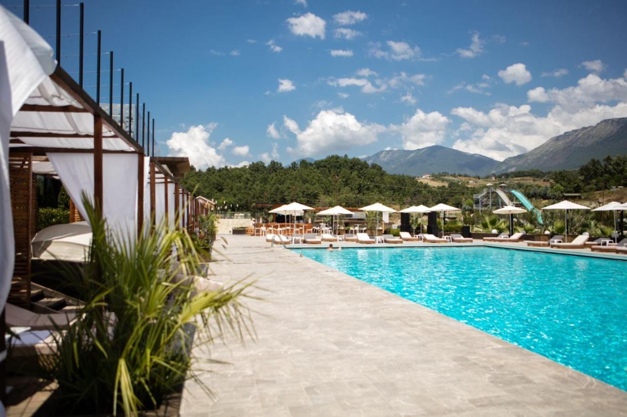 Equos Resort Hotel Tirana Exteriör bild