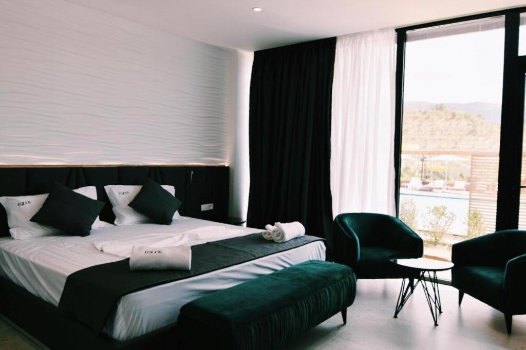 Equos Resort Hotel Tirana Exteriör bild